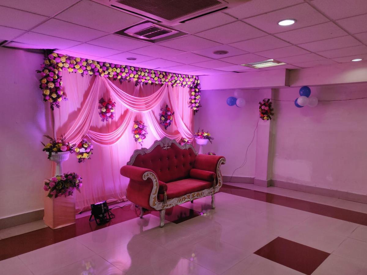 Hotel Aman Palace Prayagraj Ngoại thất bức ảnh